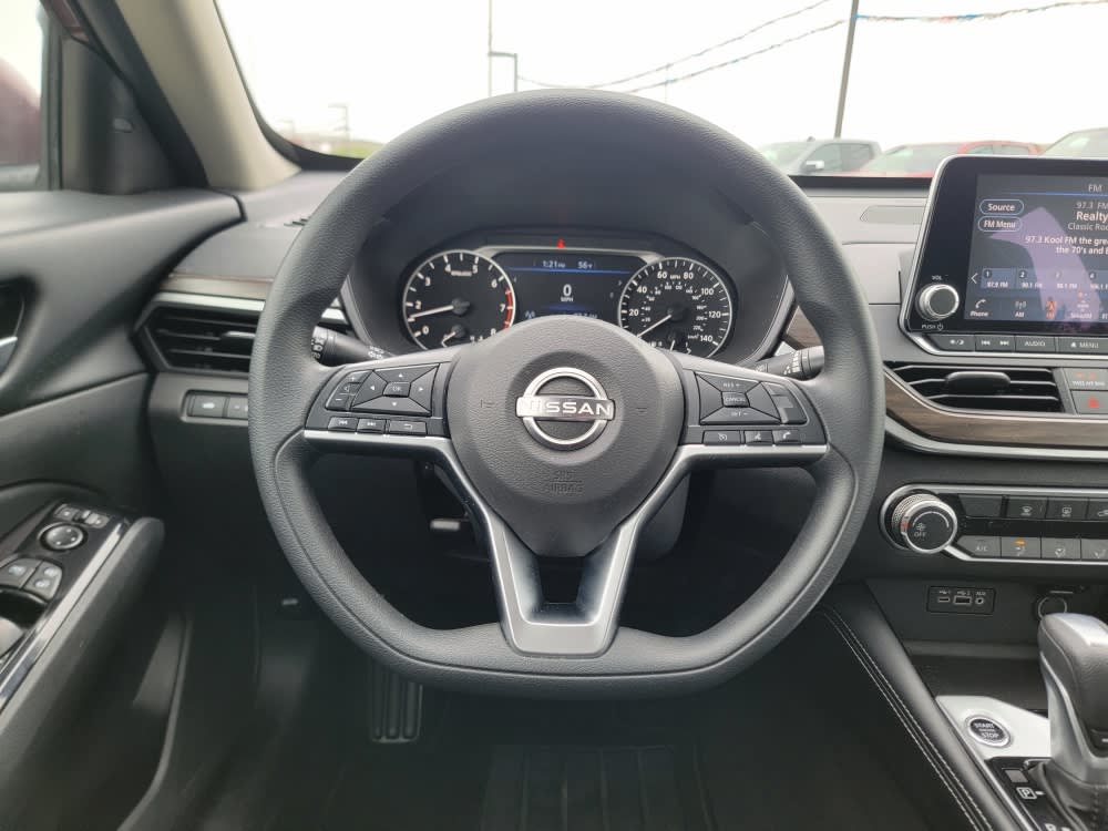 Thumbnail: 2023 Nissan Altima - 2