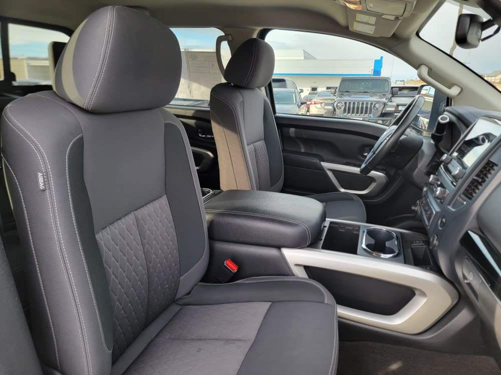 Thumbnail: 2022 Nissan Titan - 10