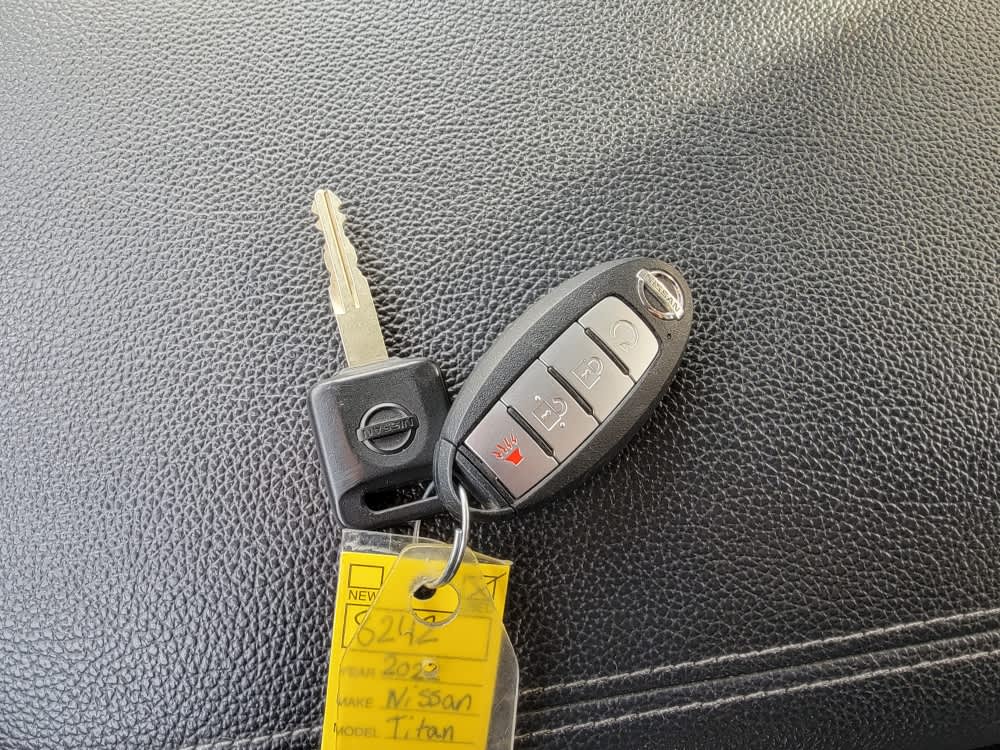 Thumbnail: 2022 Nissan Titan - 15