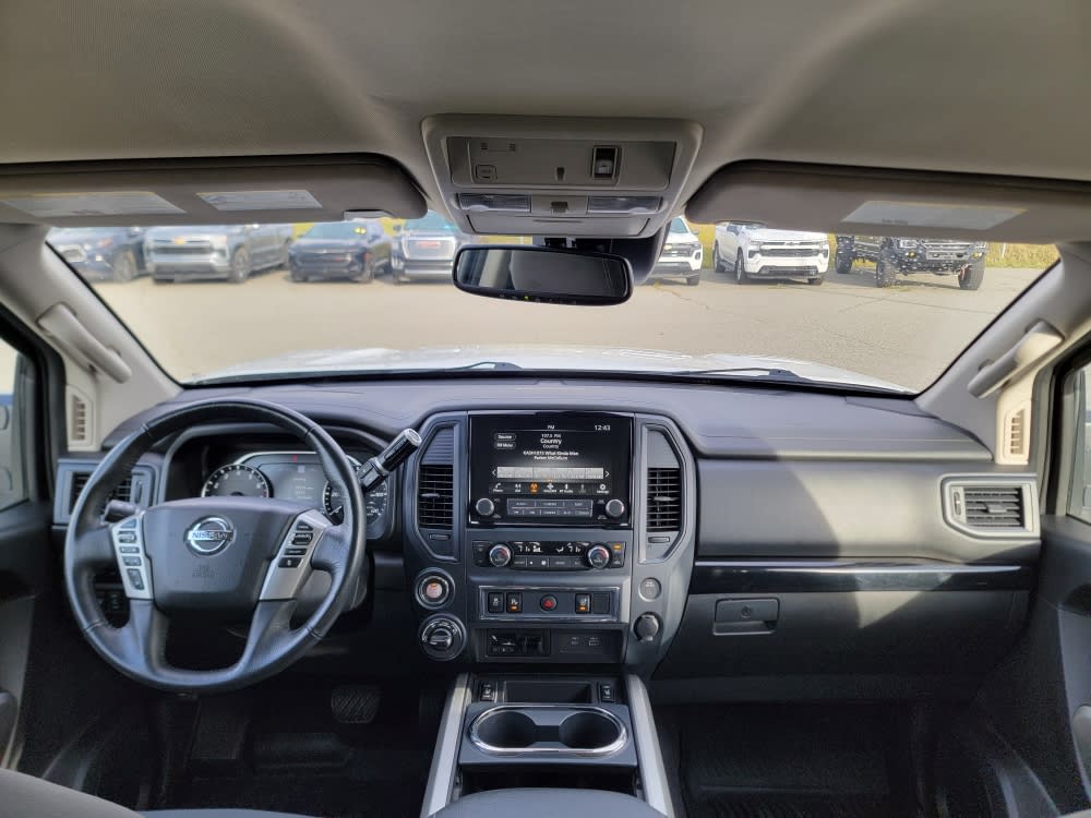Thumbnail: 2022 Nissan Titan - 8