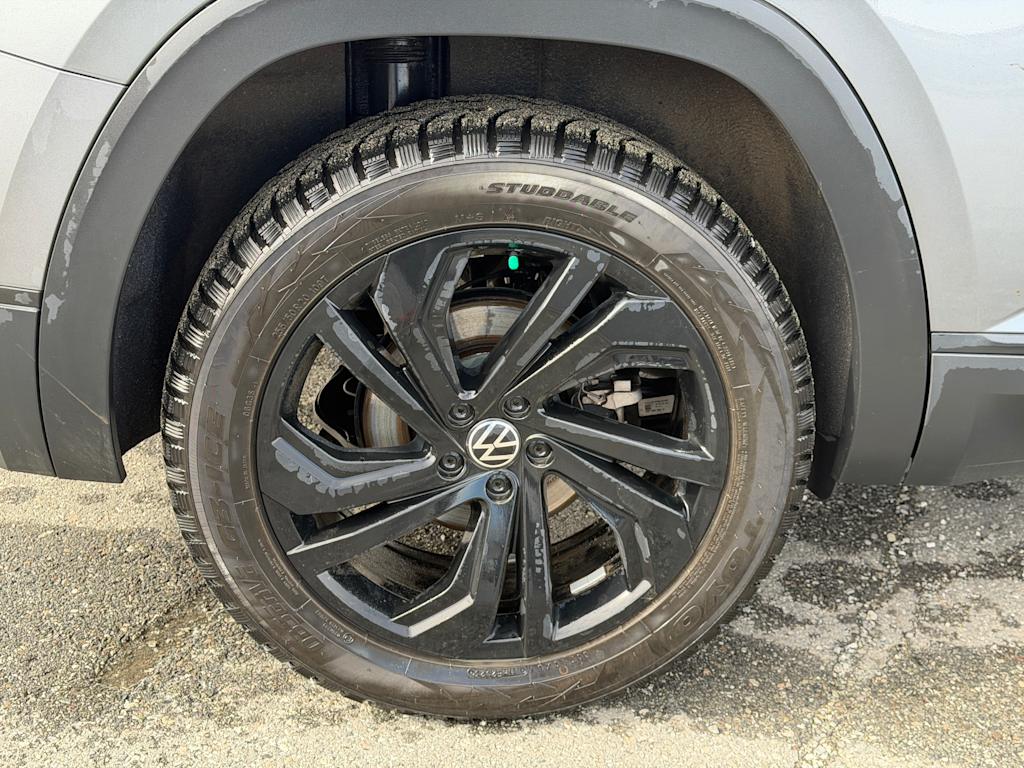 Thumbnail: 2022 Volkswagen Atlas - 17