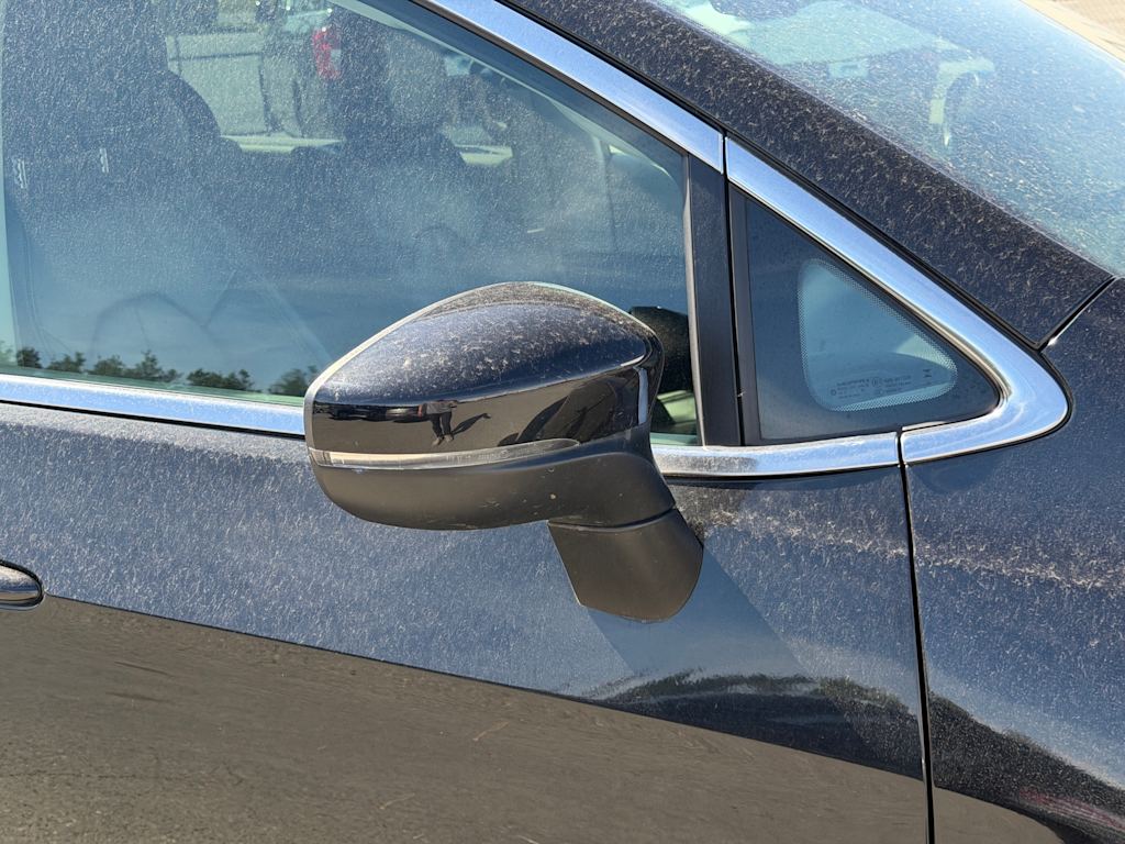 Thumbnail: 2023 Chrysler Pacifica - 6