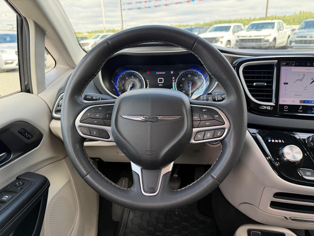 Thumbnail: 2023 Chrysler Pacifica - 2