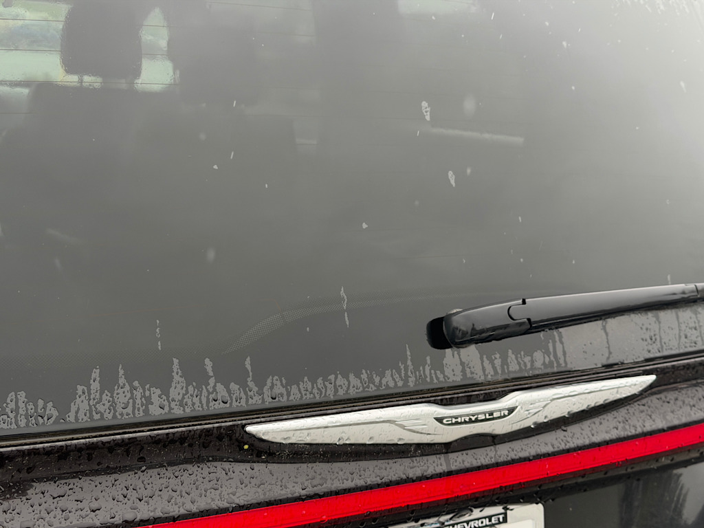 Thumbnail: 2023 Chrysler Pacifica - 6