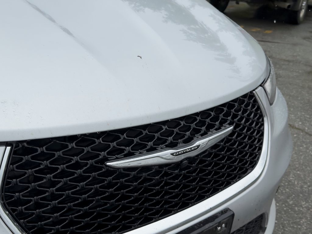 Thumbnail: 2024 Chrysler Pacifica - 16
