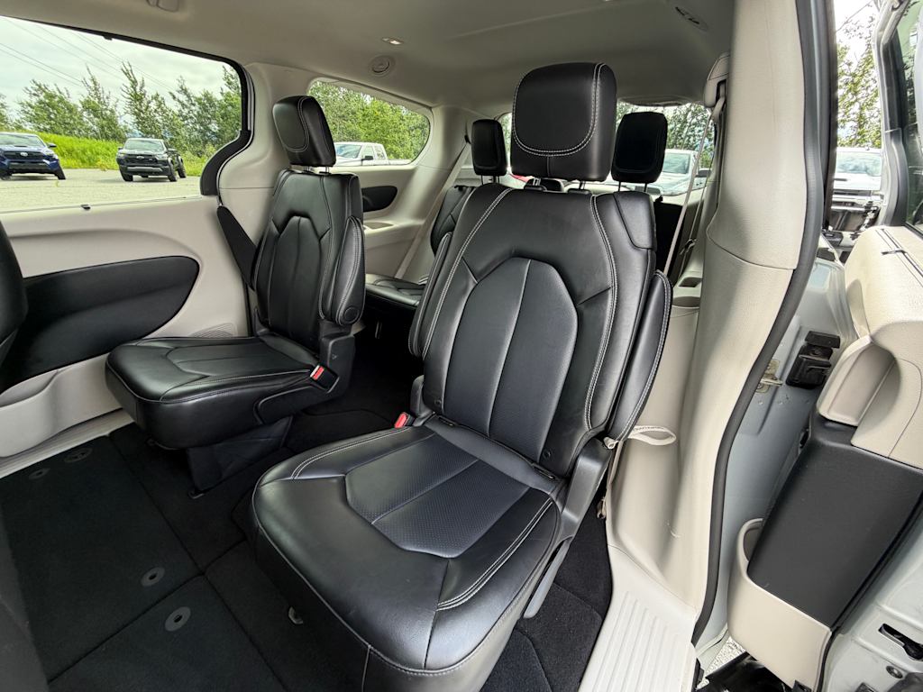 Thumbnail: 2024 Chrysler Pacifica - 31