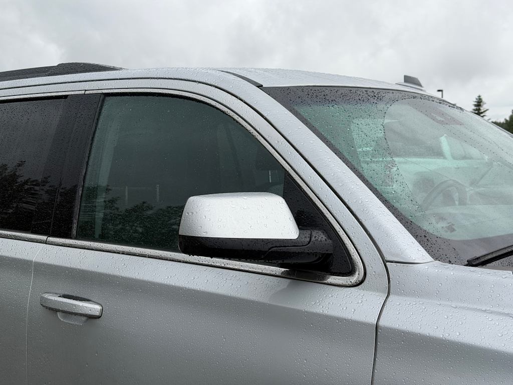Thumbnail: 2023 Chrysler Voyager - 21
