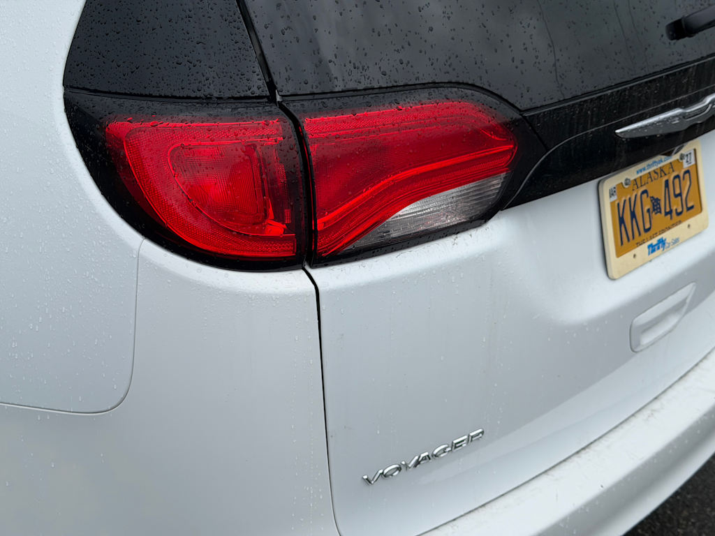 Thumbnail: 2025 Chrysler Pacifica - 12