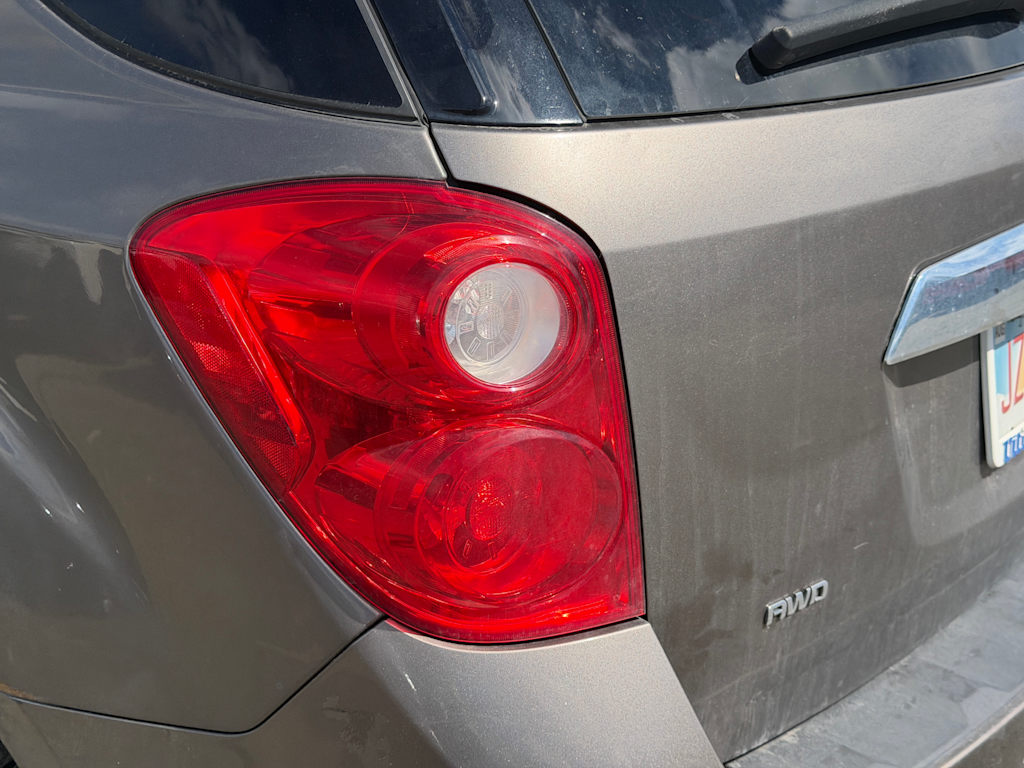 Thumbnail: 2010 Chevrolet Equinox - 12