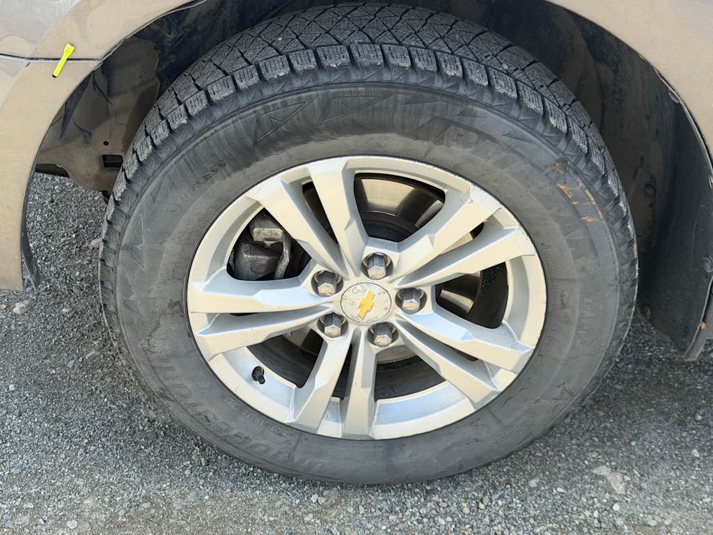 Thumbnail: 2010 Chevrolet Equinox - 13