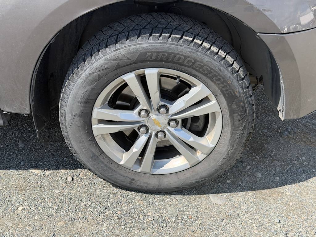 Thumbnail: 2010 Chevrolet Equinox - 18