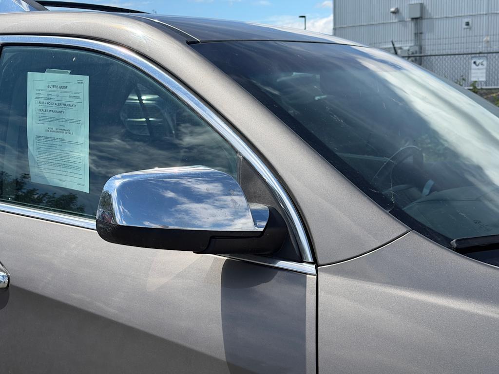 Thumbnail: 2010 Chevrolet Equinox - 19