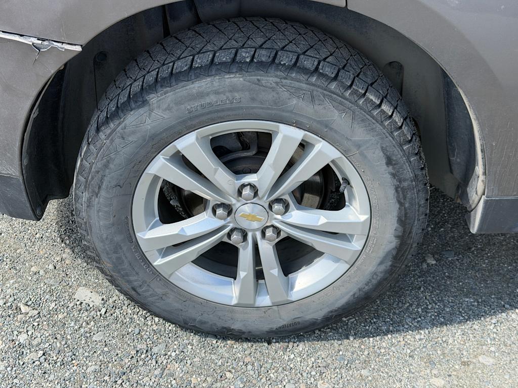 Thumbnail: 2010 Chevrolet Equinox - 20