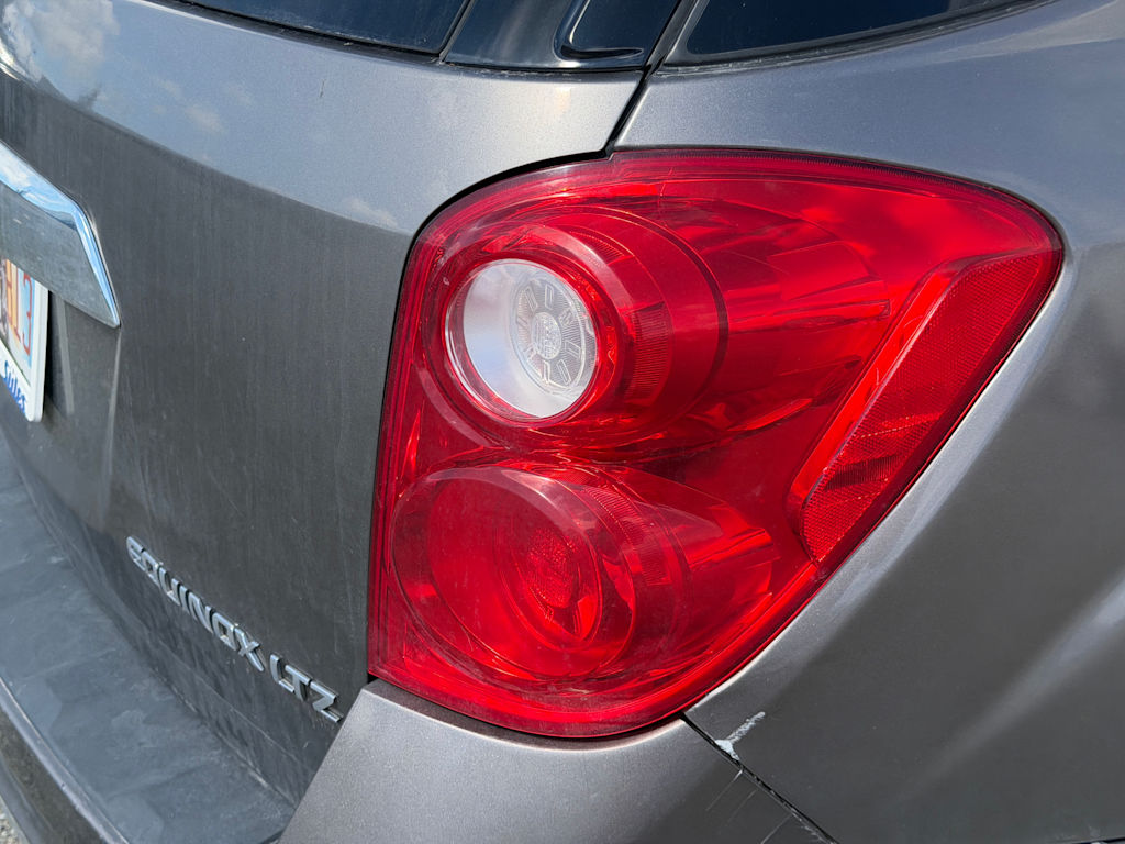 Thumbnail: 2010 Chevrolet Equinox - 21