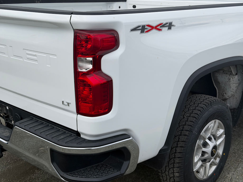 Thumbnail: 2025 Chevrolet Silverado 2500 - 22