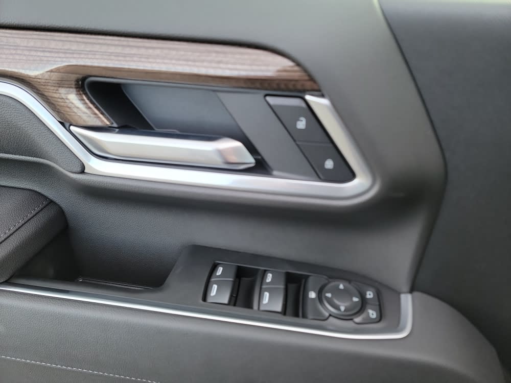 Thumbnail: 2026 Chevrolet Silverado 2500 - 21