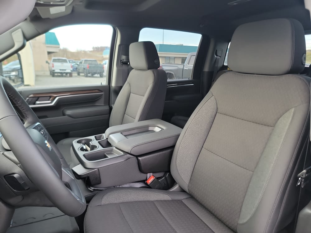 Thumbnail: 2026 Chevrolet Silverado 2500 - 10