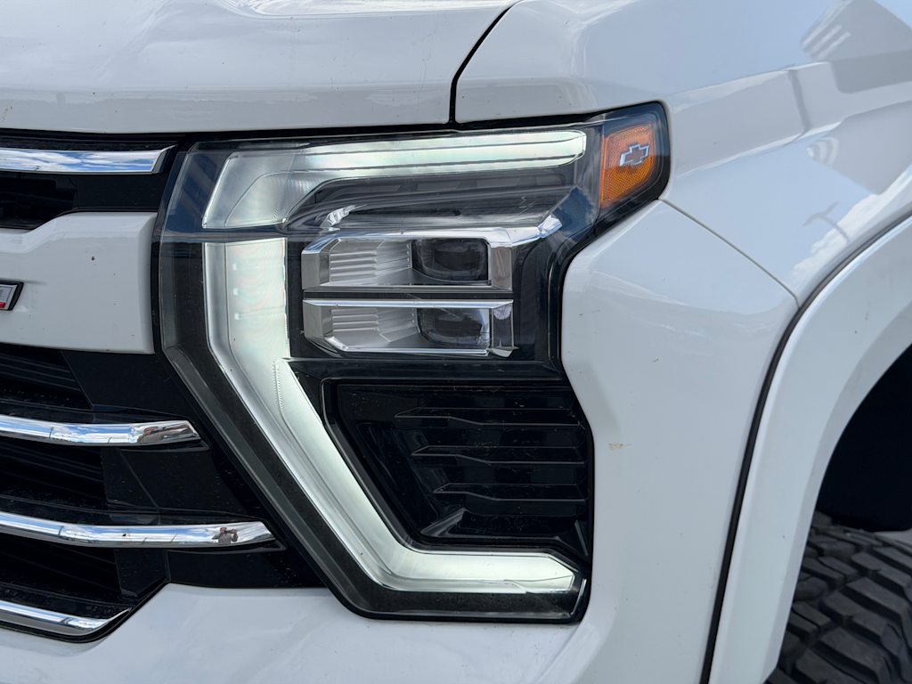 Thumbnail: 2026 Chevrolet Silverado 2500 - 16