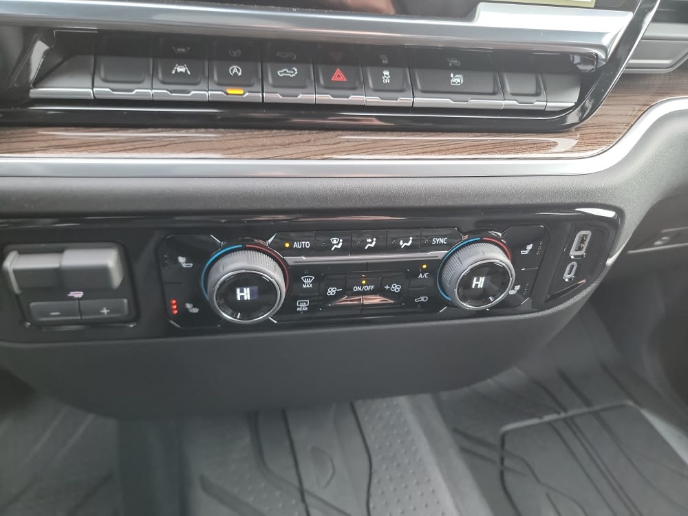 Thumbnail: 2026 Chevrolet Silverado 1500 - 23