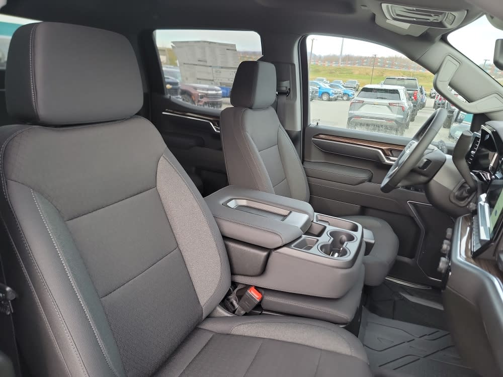 Thumbnail: 2026 Chevrolet Silverado 1500 - 11