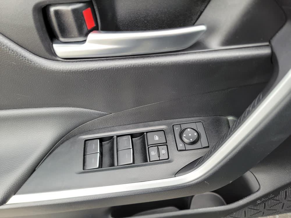 Thumbnail: 2025 Toyota RAV4 - 22