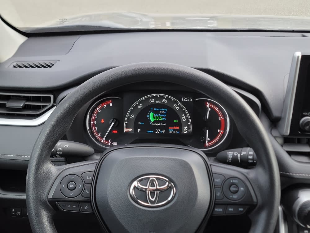 Thumbnail: 2025 Toyota RAV4 - 9