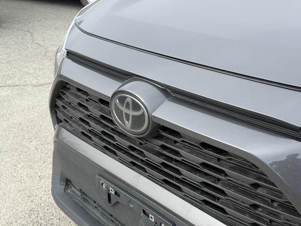 Thumbnail: 2021 Toyota RAV4 - 6
