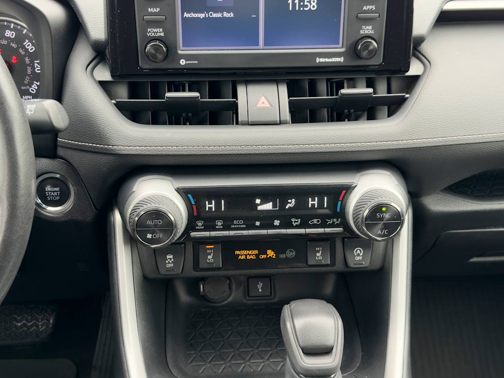 Thumbnail: 2021 Toyota RAV4 - 22