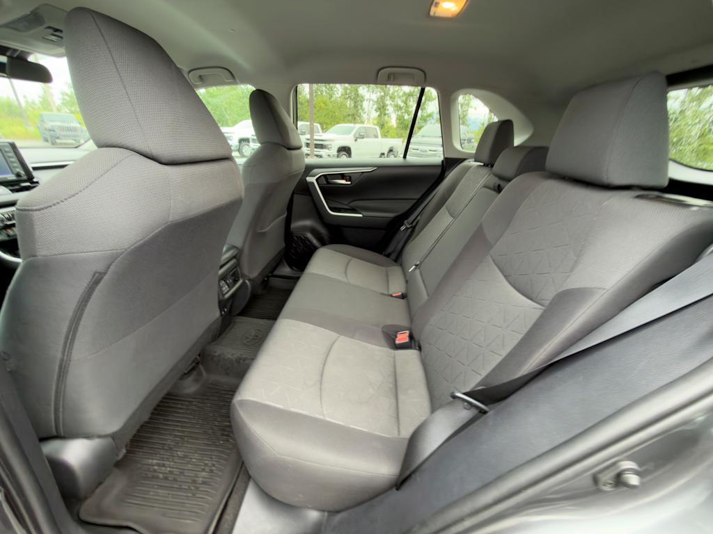Thumbnail: 2021 Toyota RAV4 - 9