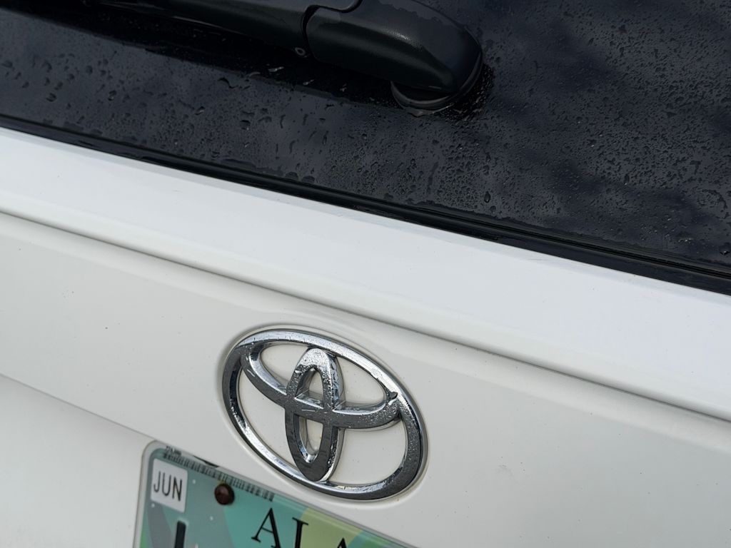 Thumbnail: 2023 Toyota RAV4 - 27