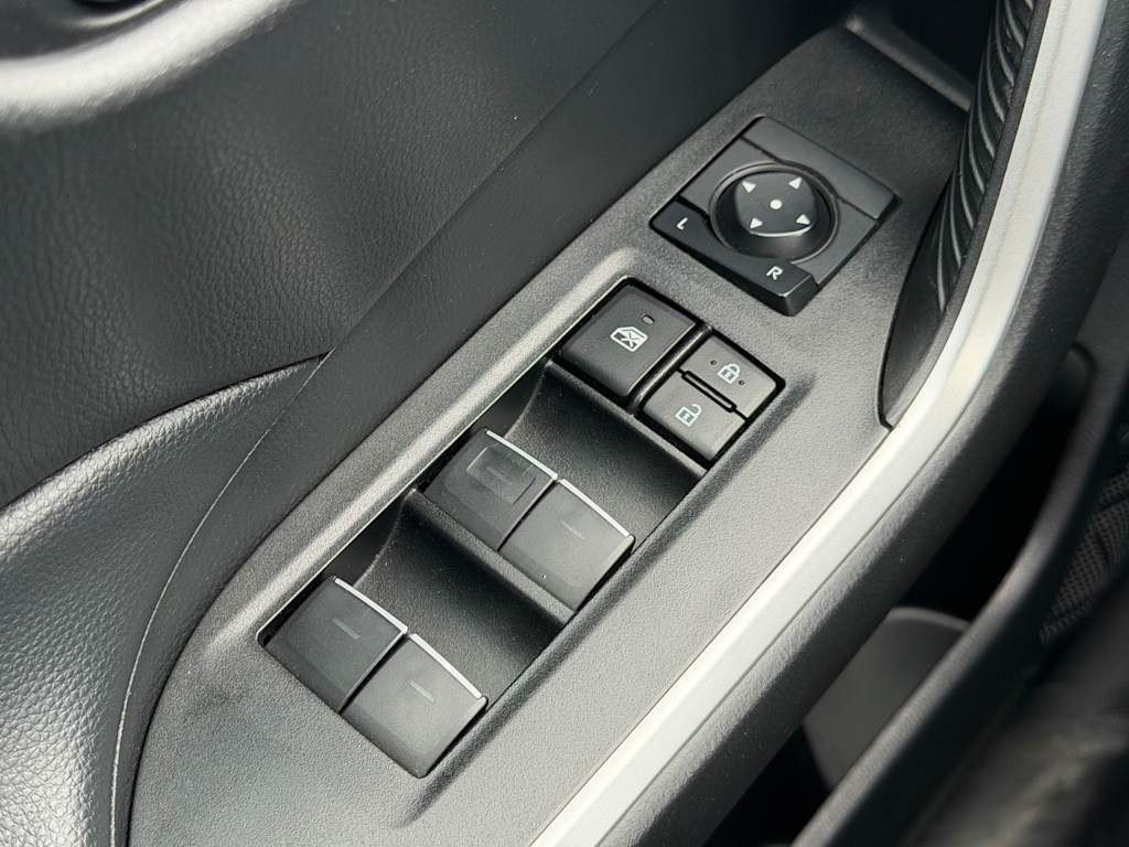 Thumbnail: 2023 Toyota RAV4 - 31