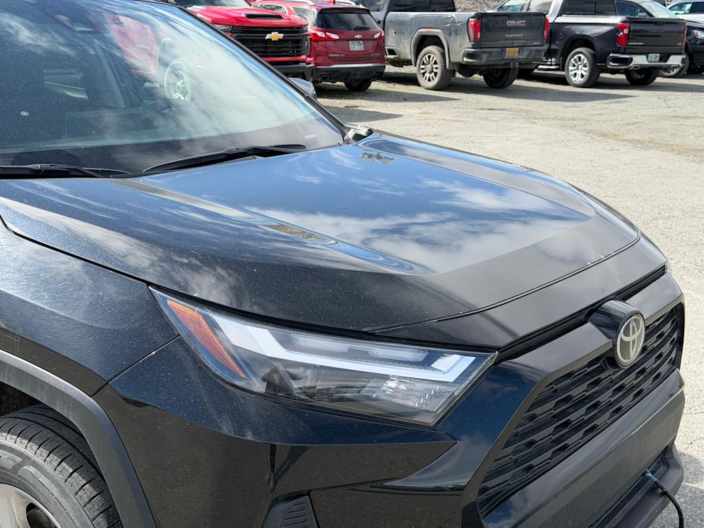 Thumbnail: 2023 Toyota RAV4 - 14