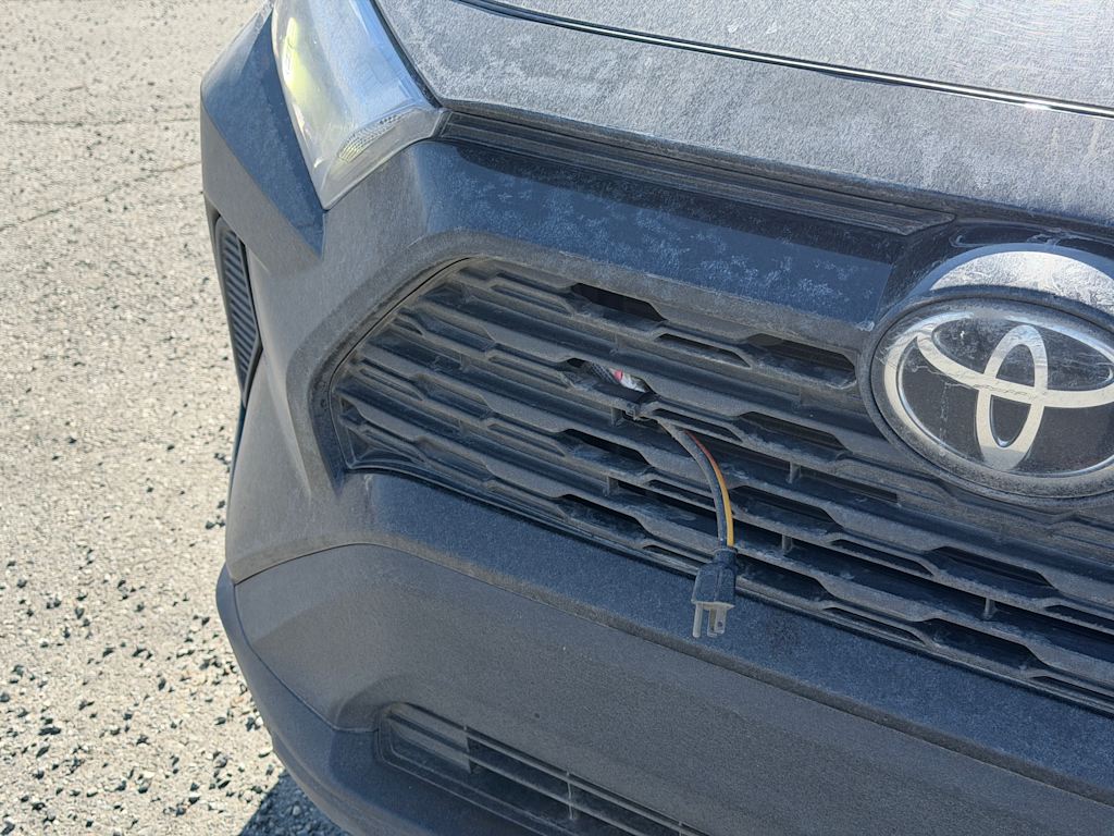 2023 Toyota RAV4 XLE - Photo 13