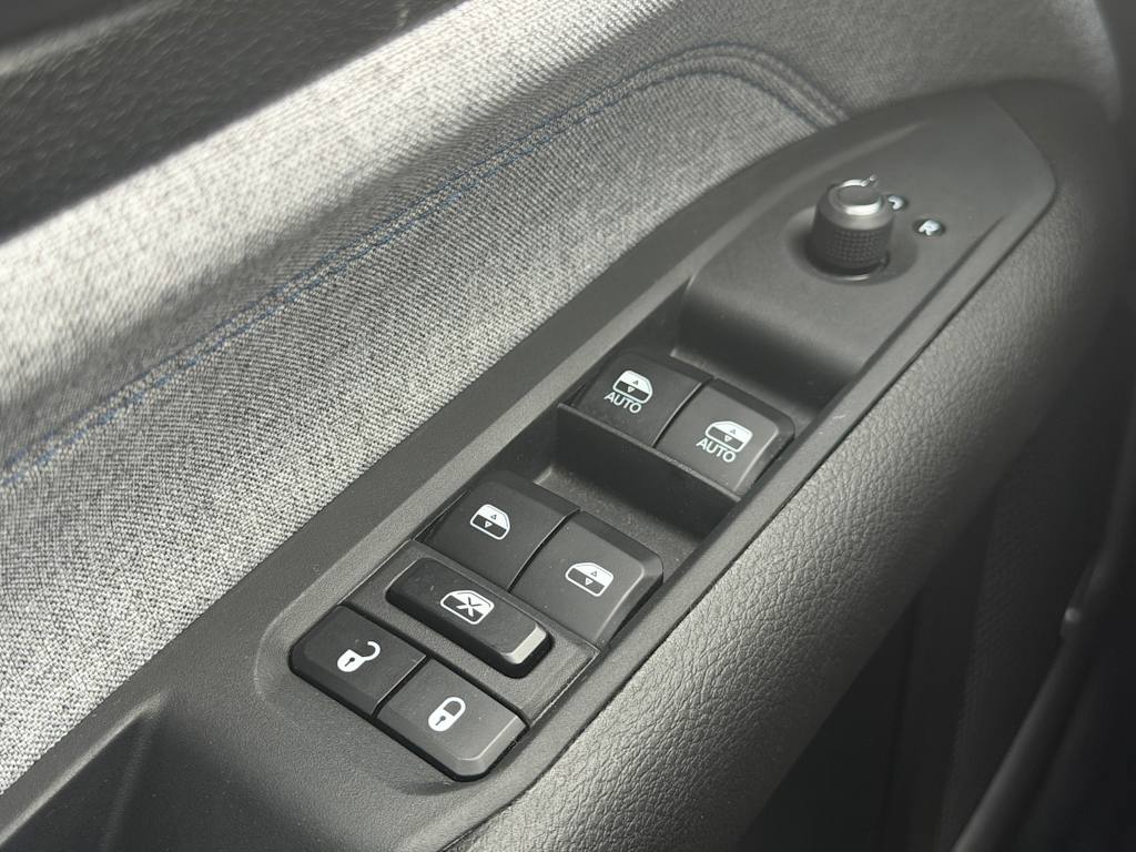 Thumbnail: 2024 Jeep Compass - 14