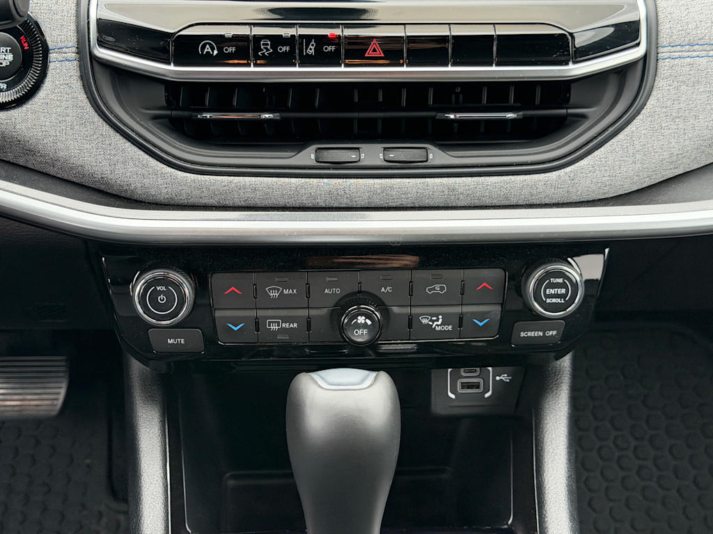 Thumbnail: 2024 Jeep Compass - 23