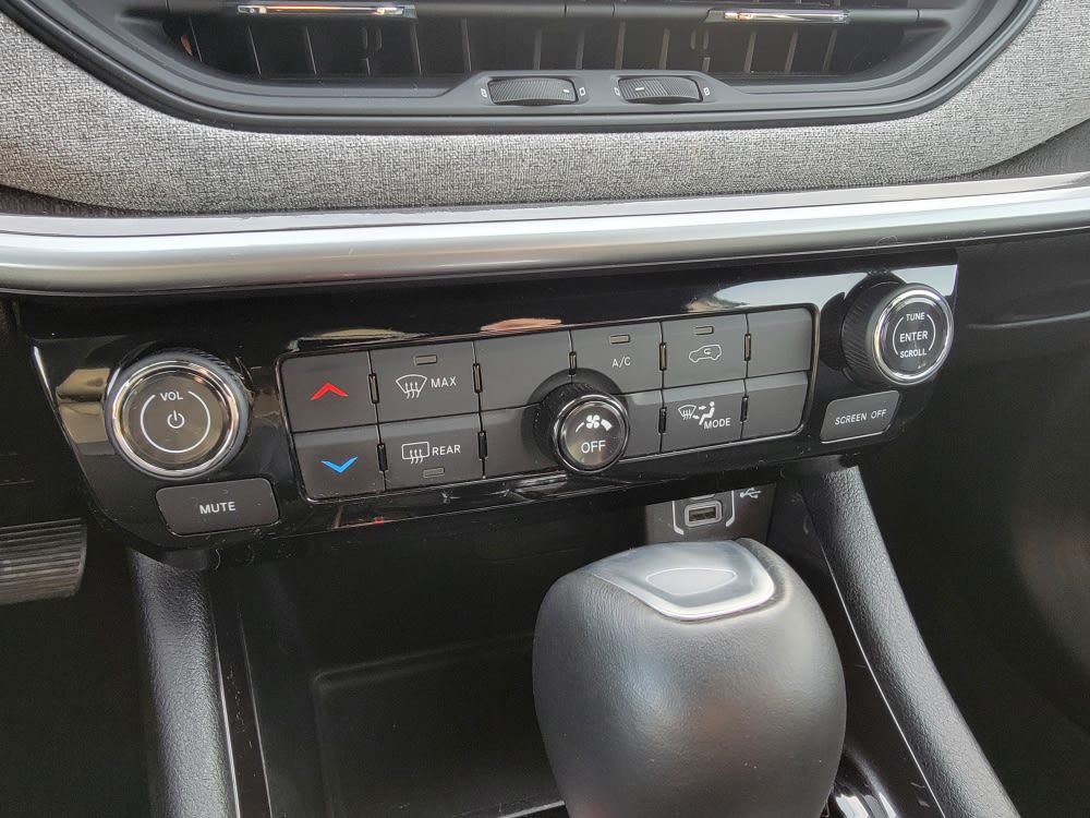 Thumbnail: 2024 Jeep Compass - 24