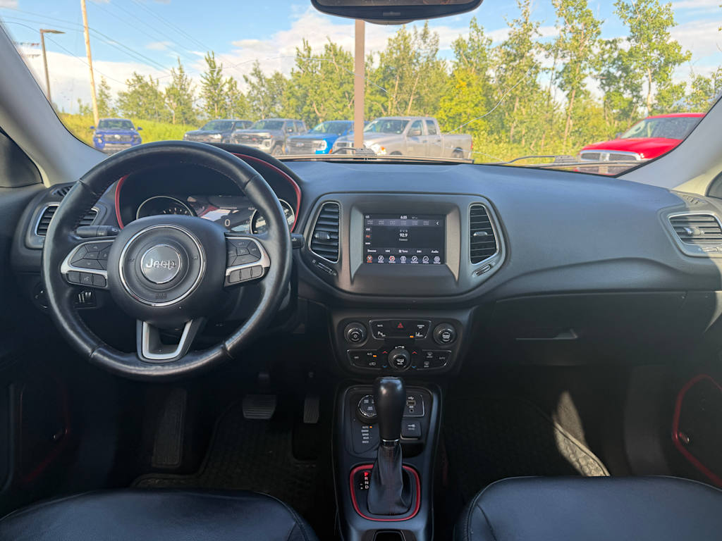 Thumbnail: 2018 Jeep Compass - 9