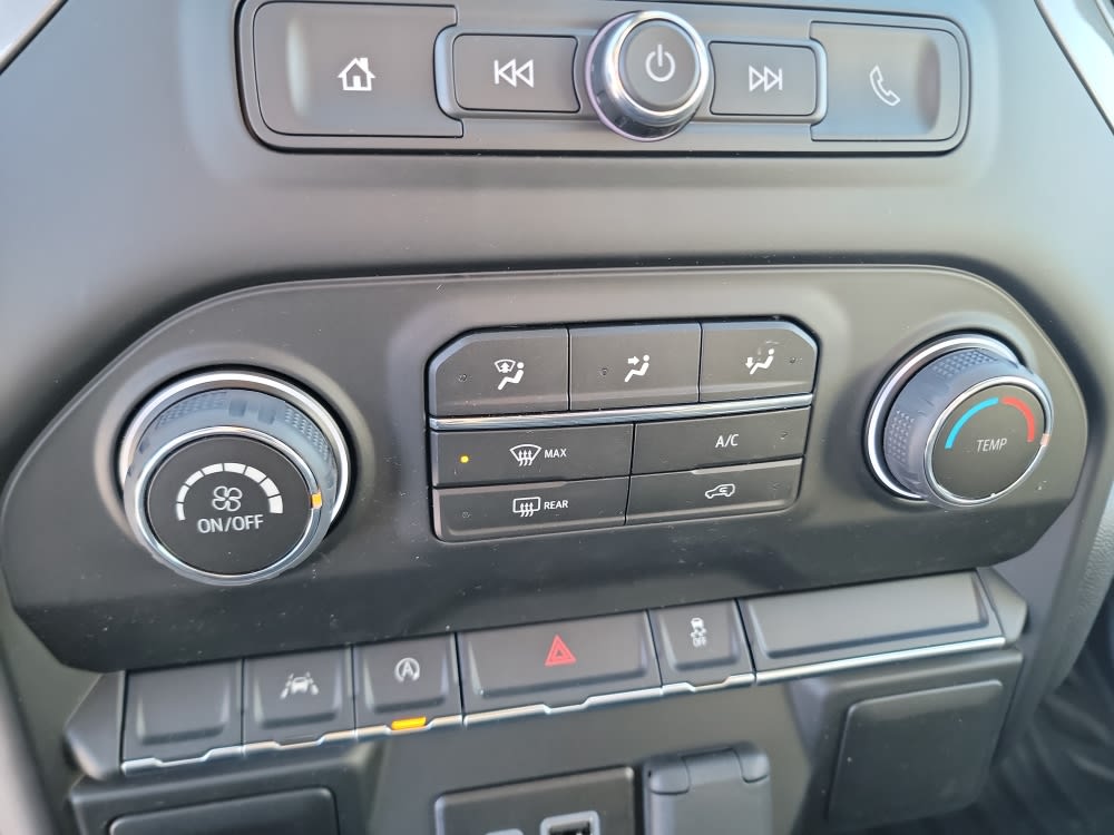 Thumbnail: 2026 Chevrolet Silverado 1500 - 22