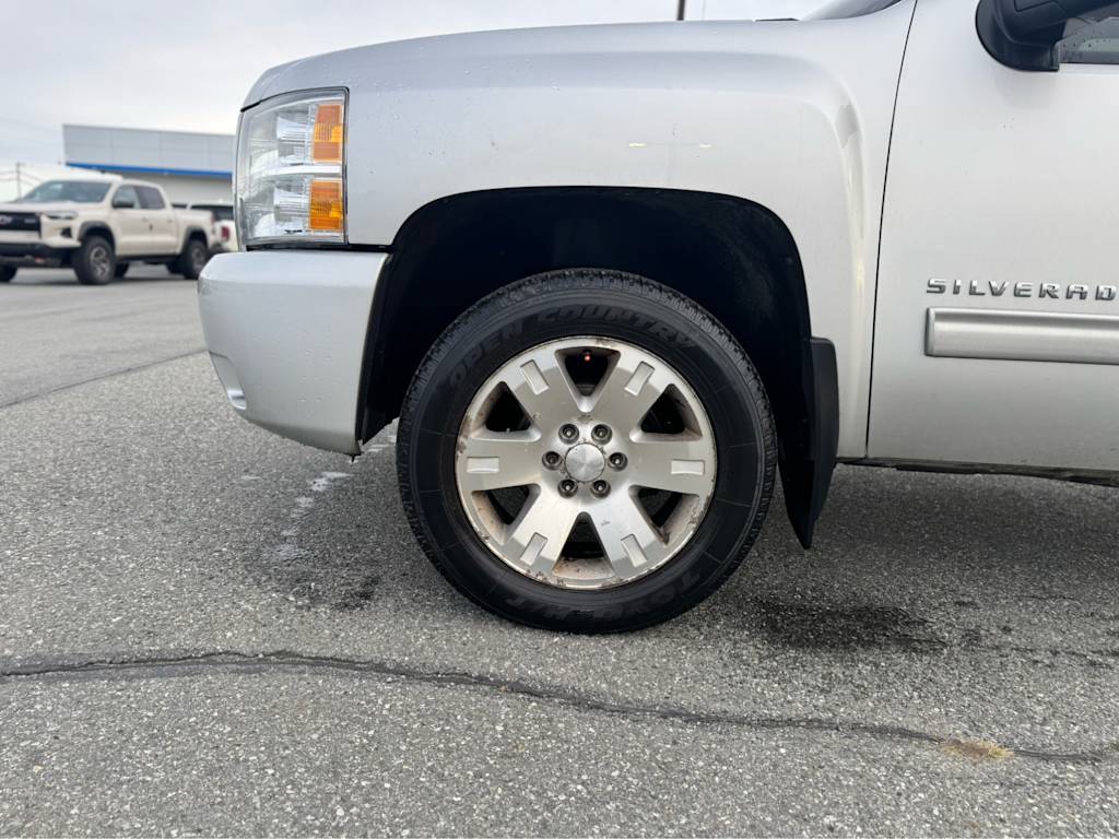 Thumbnail: 2011 Chevrolet Silverado 1500 - 6