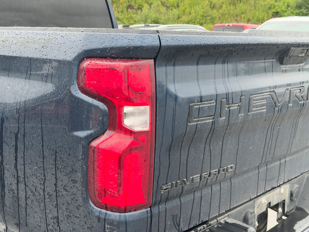 Thumbnail: 2019 Chevrolet Silverado 1500 - 13