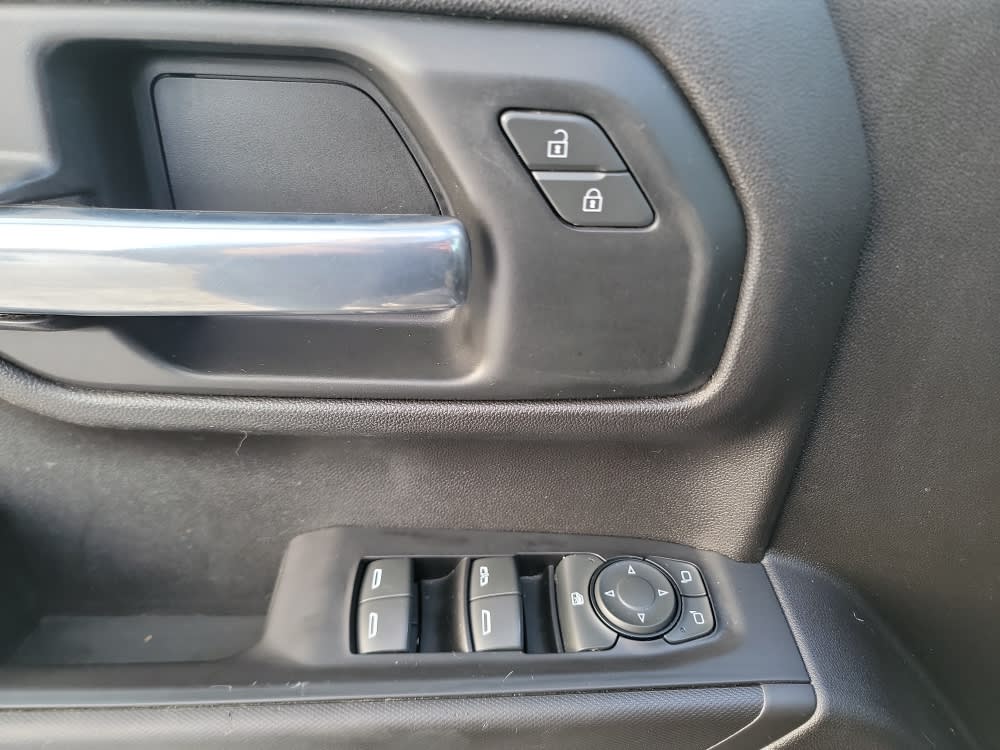 Thumbnail: 2020 Chevrolet Silverado 1500 - 20