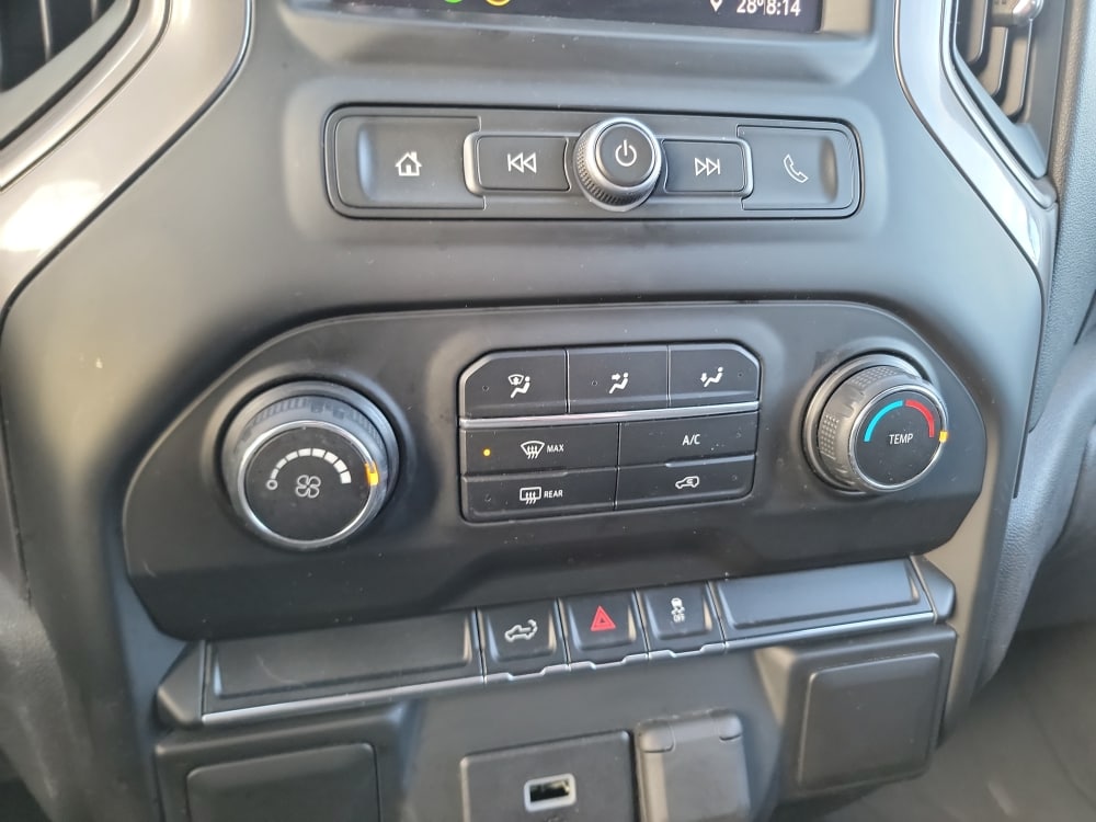 Thumbnail: 2020 Chevrolet Silverado 1500 - 23