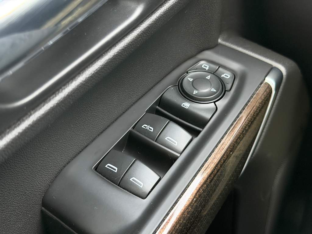 Thumbnail: 2020 Chevrolet Silverado 1500 - 14