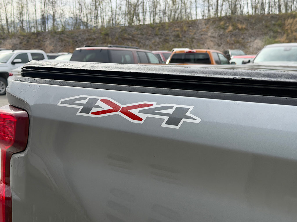 Thumbnail: 2023 Chevrolet Silverado 1500 - 21