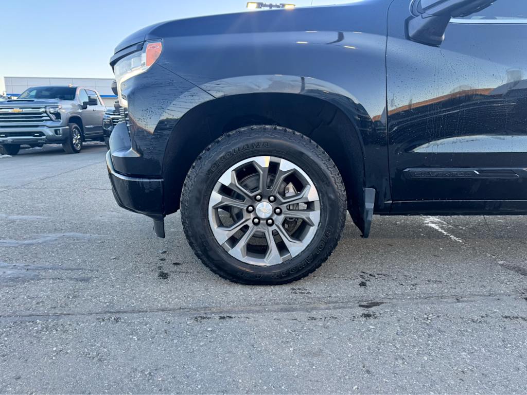 Thumbnail: 2022 Chevrolet Silverado 1500 - 8