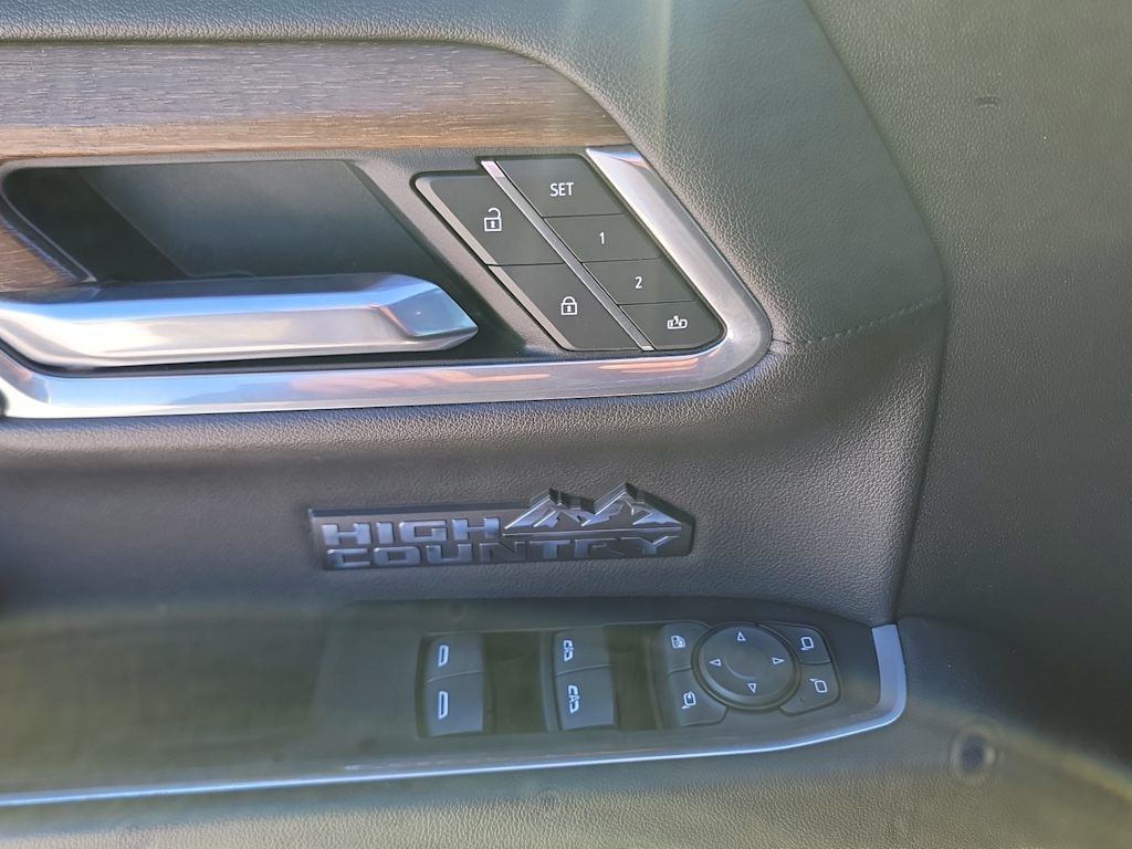 Thumbnail: 2022 Chevrolet Silverado 1500 - 21