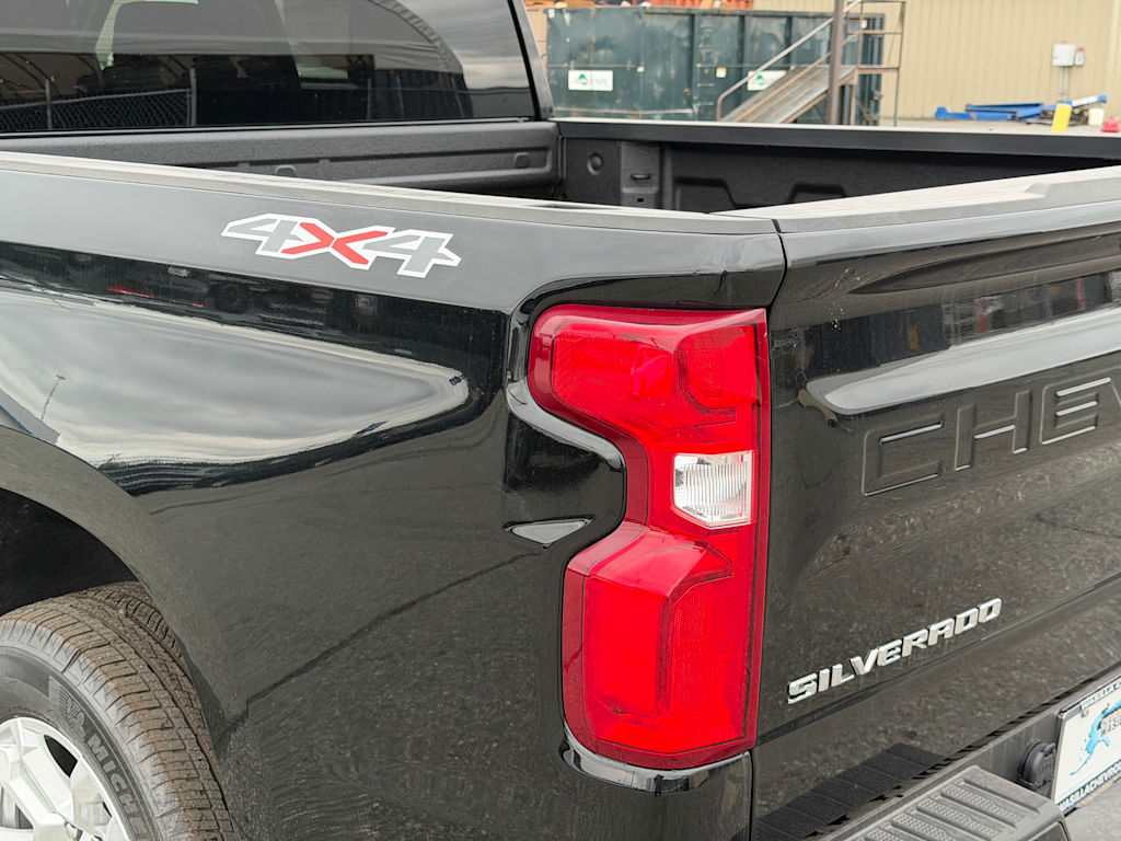 Thumbnail: 2026 Chevrolet Silverado 1500 - 20