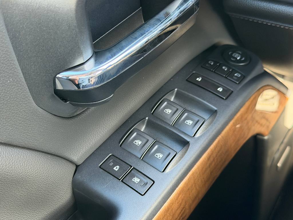 Thumbnail: 2015 Chevrolet Silverado 1500 - 14