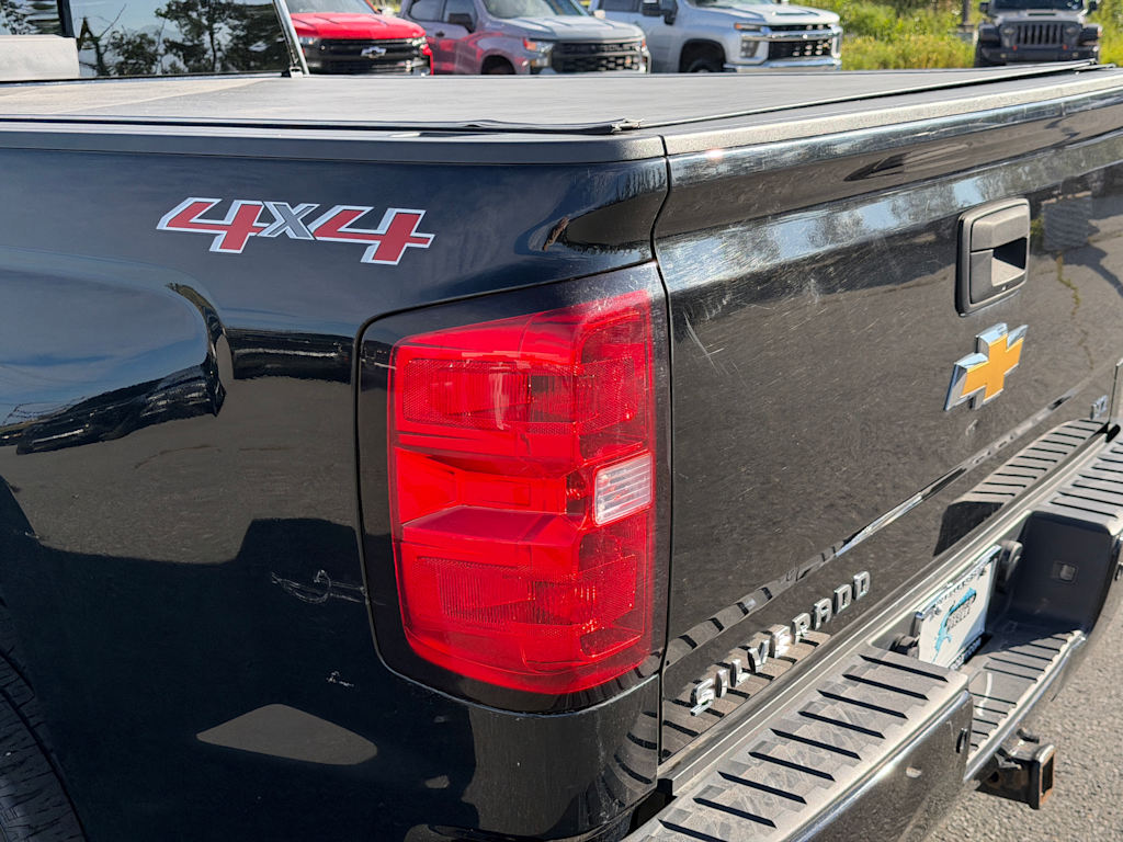 Thumbnail: 2015 Chevrolet Silverado 1500 - 20
