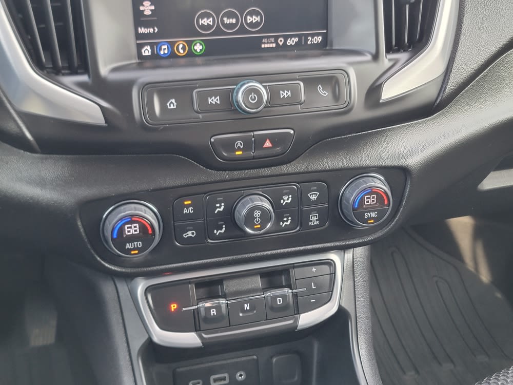 Thumbnail: 2022 GMC Terrain - 23